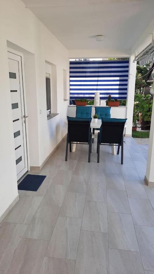 Apartmani Popovic Nin Luaran gambar