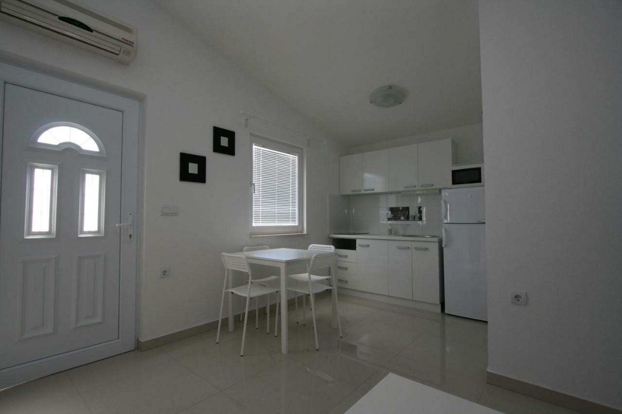 Apartmani Popovic Nin Luaran gambar
