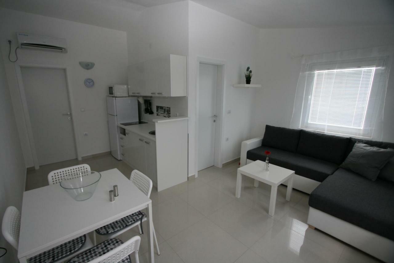 Apartmani Popovic Nin Luaran gambar