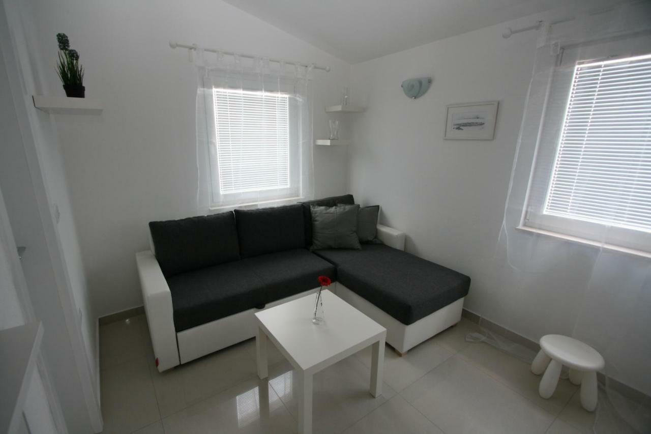 Apartmani Popovic Nin Luaran gambar