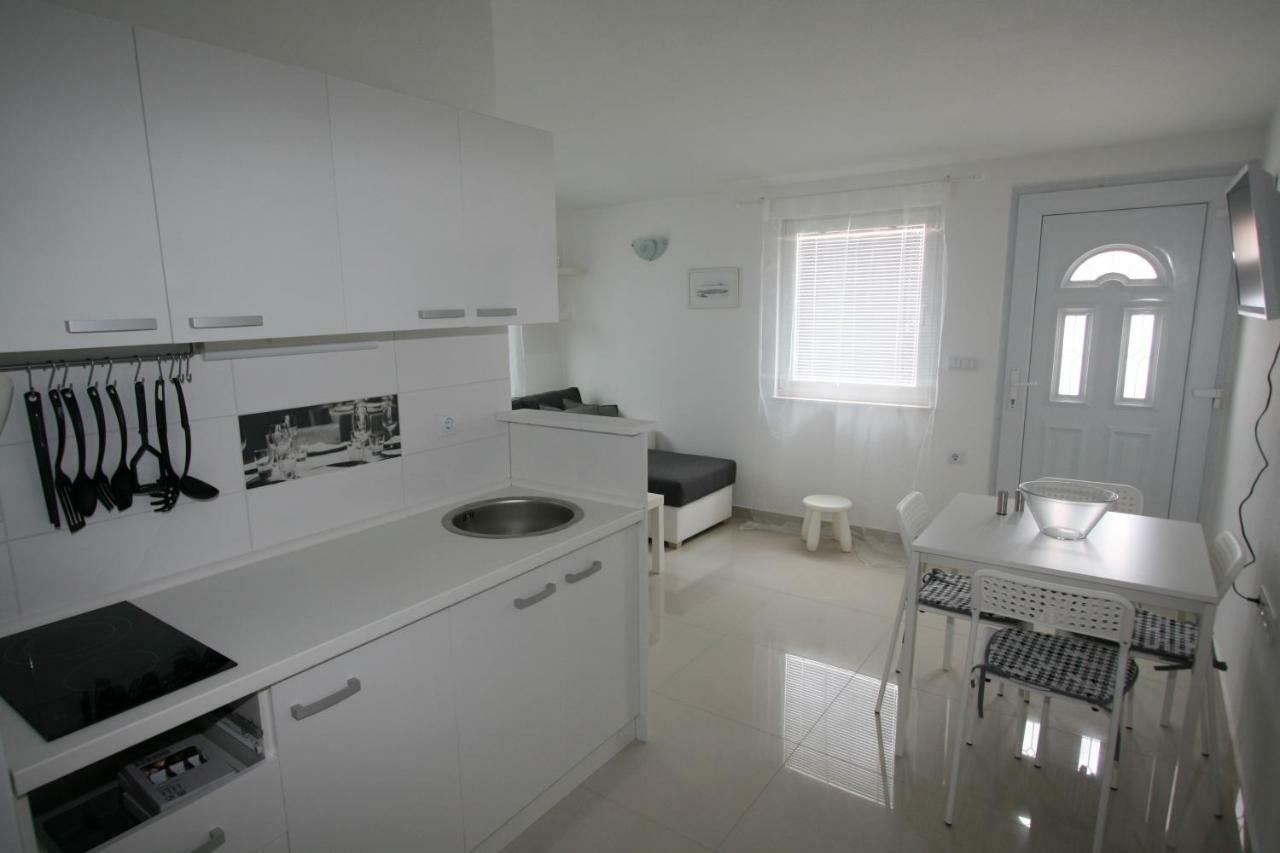 Apartmani Popovic Nin Luaran gambar